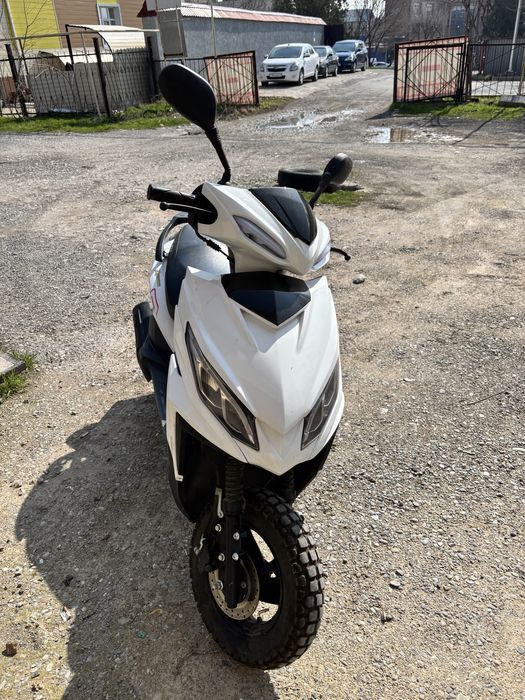 Продам мопед почти новый