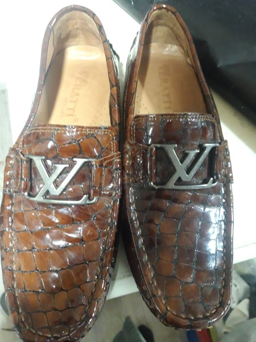Vand mocasini, pantofi verati/luis vitton
