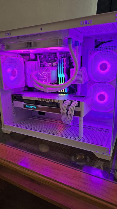 Pc gaming white Ryzen 7 5700x, rtx 3080, 32gb ddr4, 1tb ssd