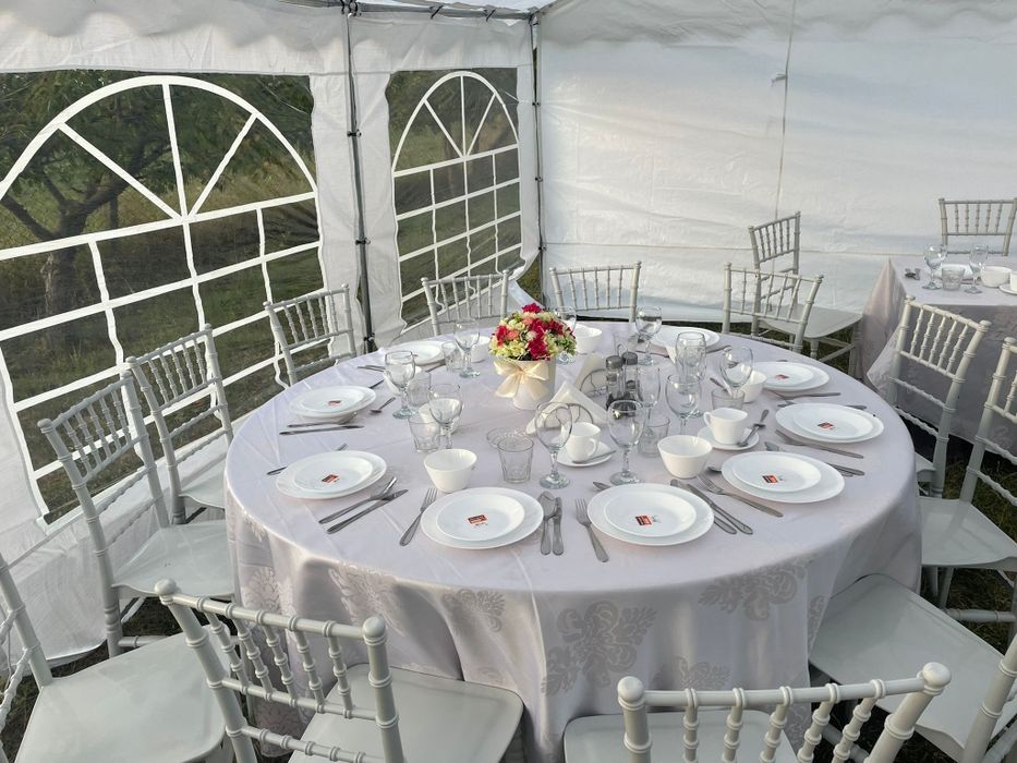 Corturi evenimente INCALZITE (30,50-60, 80-90 persoane,130 persoane)