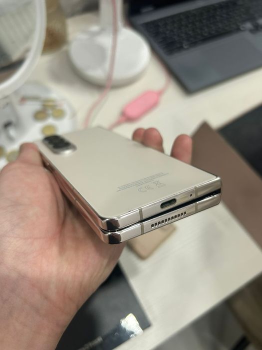 Самсунг фолд 4 в идеале