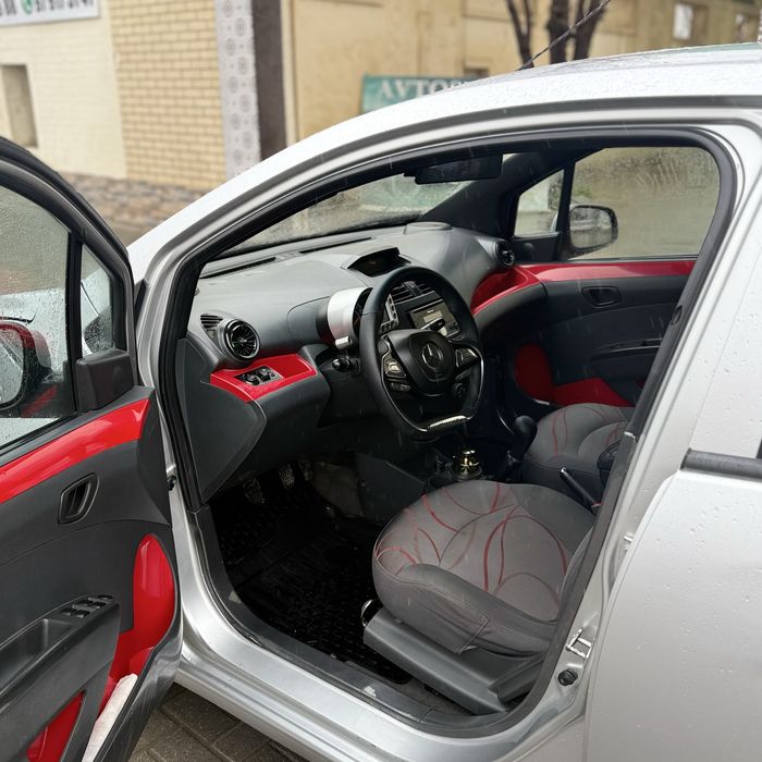 Spark 2013 yil holati ideal hech qanday xarajati yuq