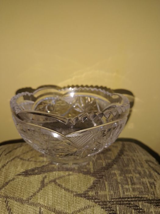 Кристал СССР Ваза,Купа,Купа с Капак .
Ваза-80лв
Купа-60лв
Купа с капак