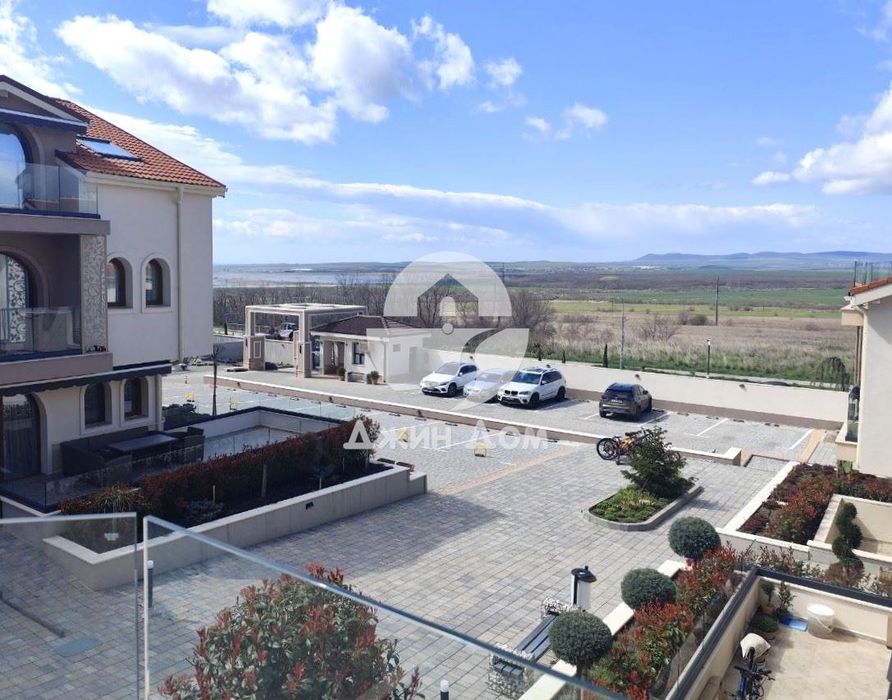 Продава се Четиристаен апартамент в с. Кошарица, Област Бургас - 153 кв.м за 583 €/кв.м - Снимка #12