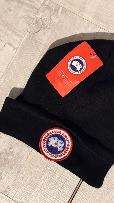 Canada Goose шапка