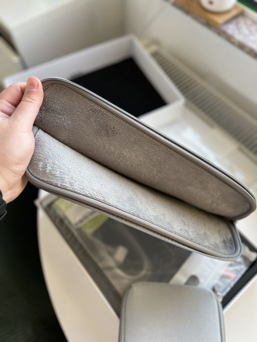 Macbook Air 13,3” Model A1466, 128Gb 133 cicluri incarcare. Ca nou!