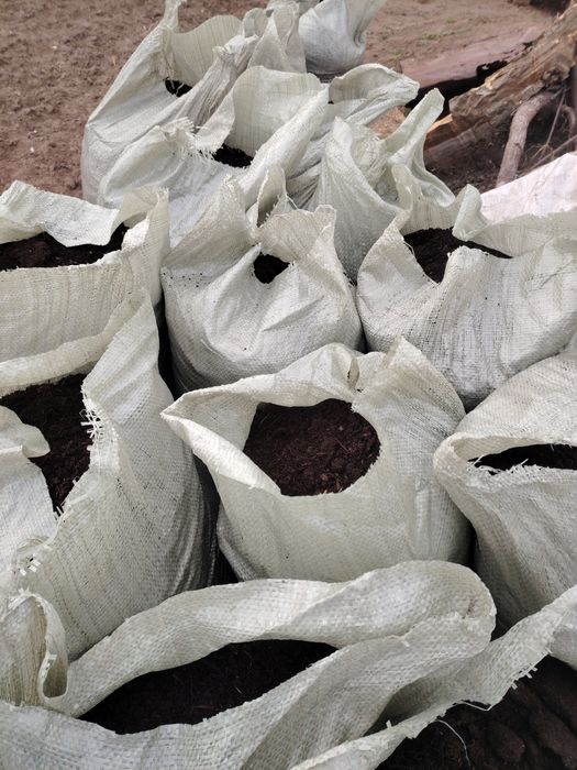 Чернозём в мешках