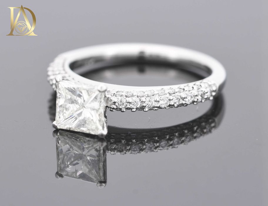 Нов Златен Пръстен с 1.33кт Естествени Диаманти