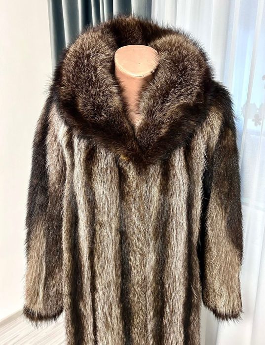 Haina din blana naturala