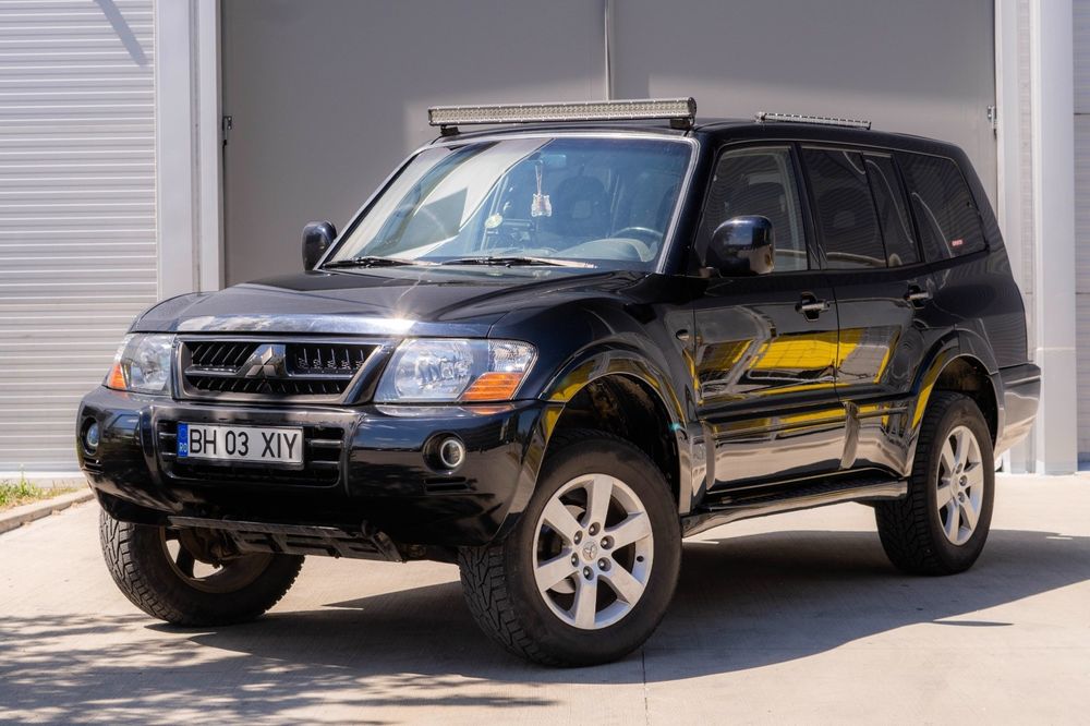 MITSUBISHI Pajero 2005 — imagine 2