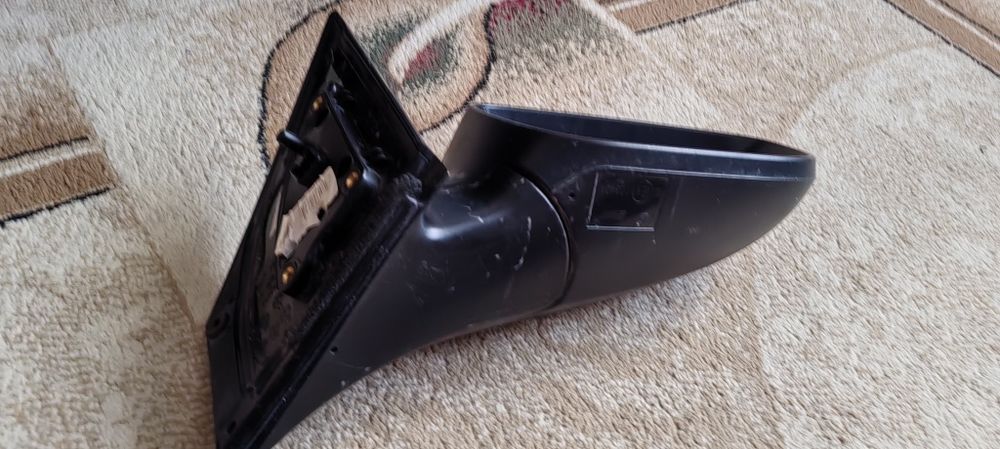 Зеркала на Хундай акцент 12 год