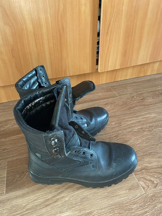 Продам берцы летние 42 размер