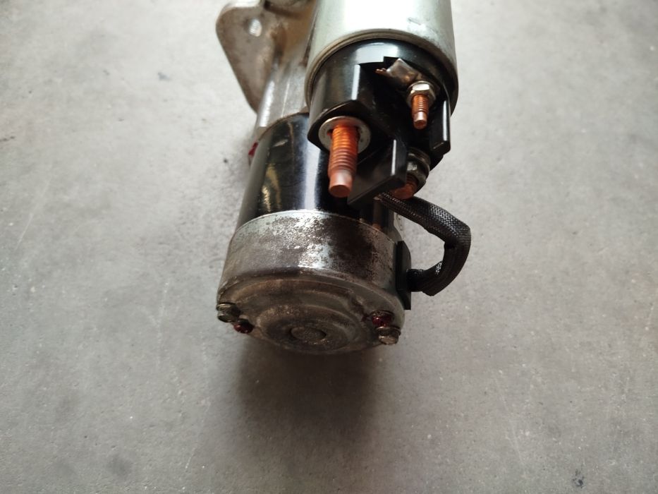 Стартер рециклиран Mitsubishi M000T 87881