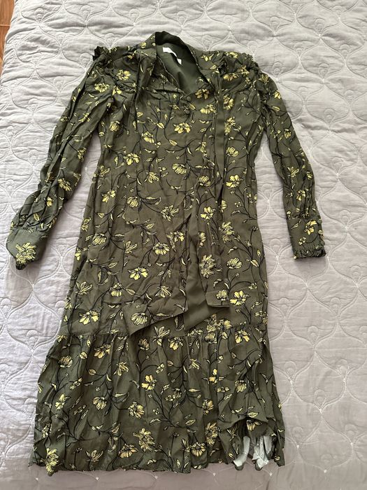 Продам женские платья
