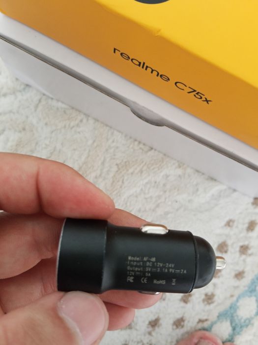 Автомагнитола Sony и прикуриватель