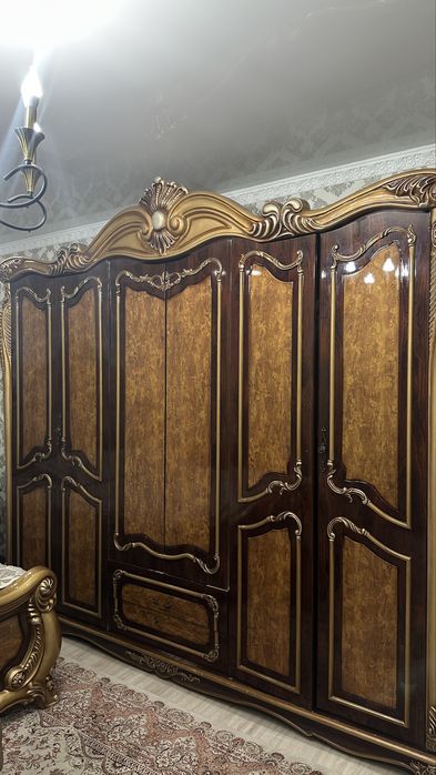 Спальный гарнитур