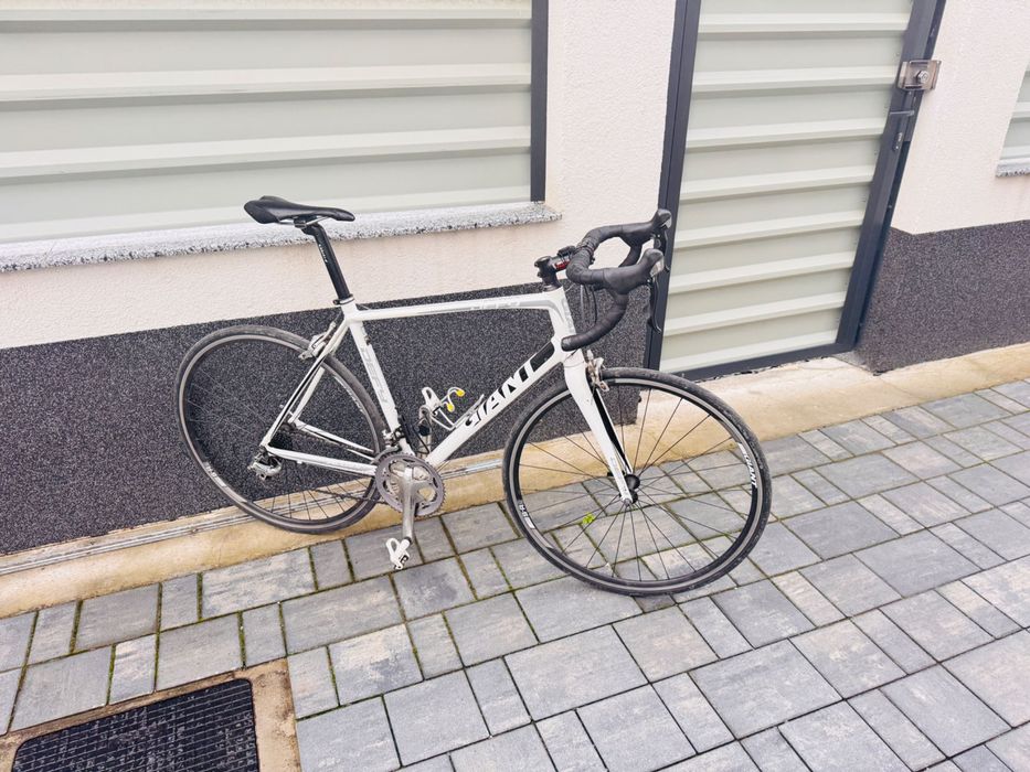 Cursiera Giant Defy Aluxx marime ML furca carbon