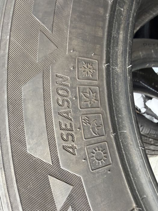 Всесезонни гуми 215/60/17C