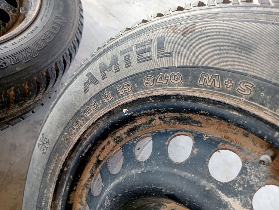 Продается зимние шины