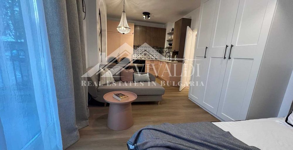 Продава се Едностаен апартамент в Варна, Център - 40 кв.м за 3875 €/кв.м - Снимка #7