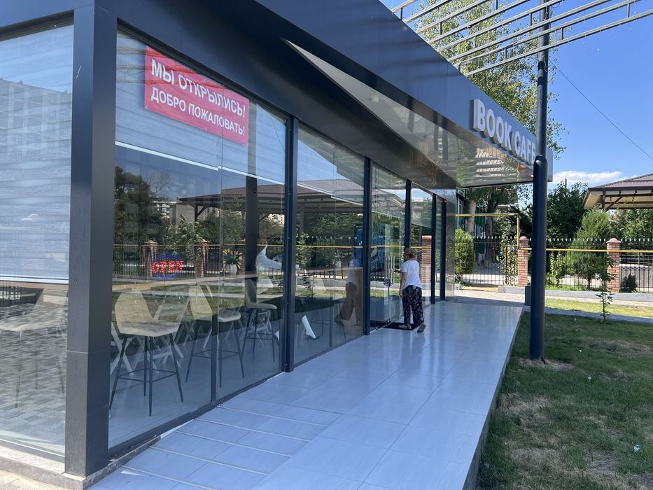 Обклейка, тонировка окон (пластик, алюминий, витраж)