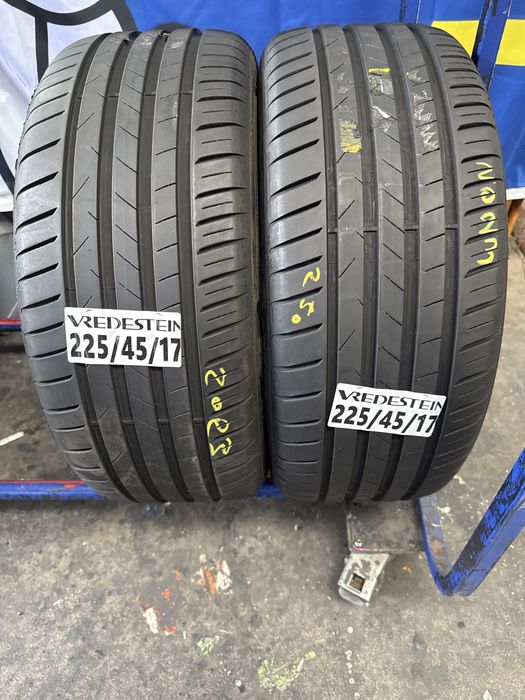 225/45/17 Vredestein
