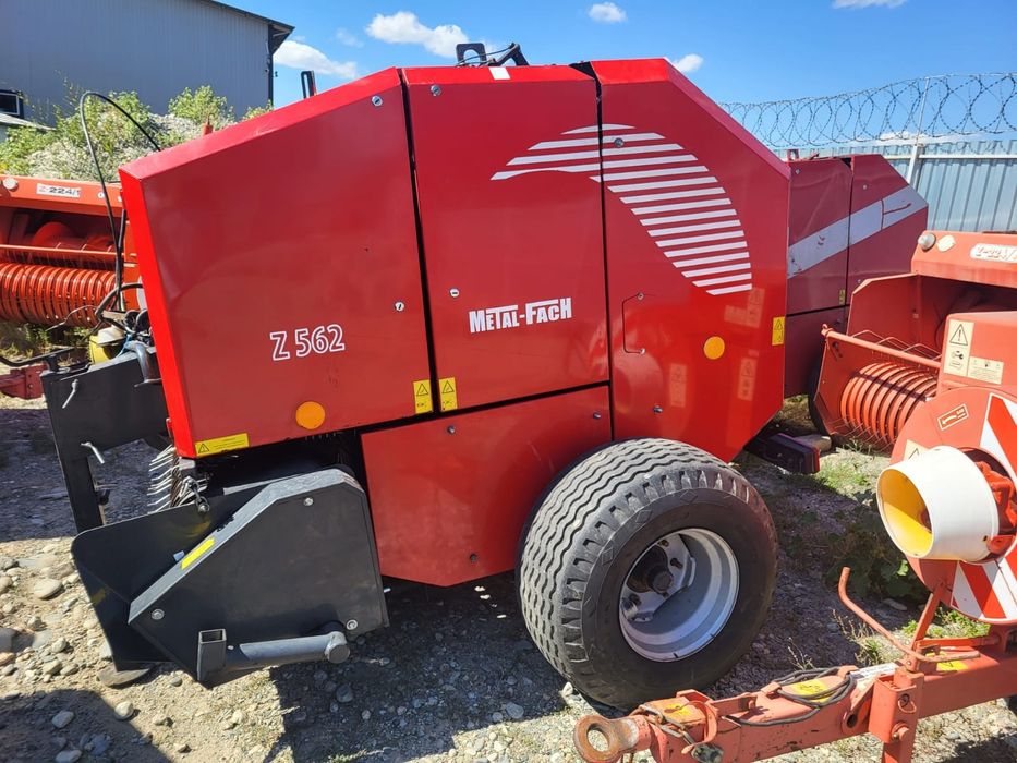 Пресс подборщик Metal-Fach Z562