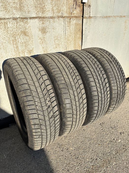 225/65/17 Continental Зимни