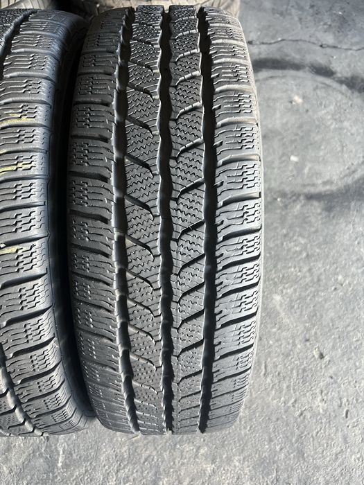 4 jante Renault Trafic/Opel Vivaro+anvelope anvelope iarna 205/65/16C Continental 8.5-9 mm!