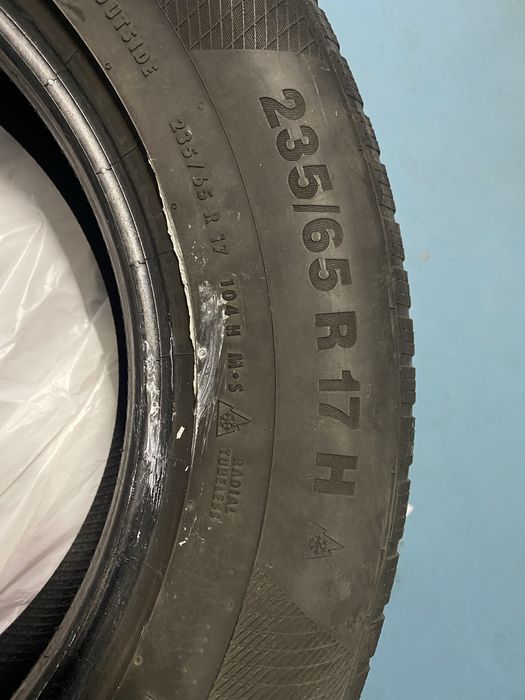 Зимни гуми 235/65/17 Continental SUV