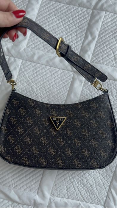 Продам сумку Guess
