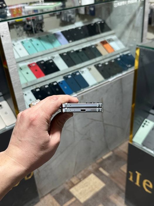 samsung galaxy Z flip 5 5G 8/512