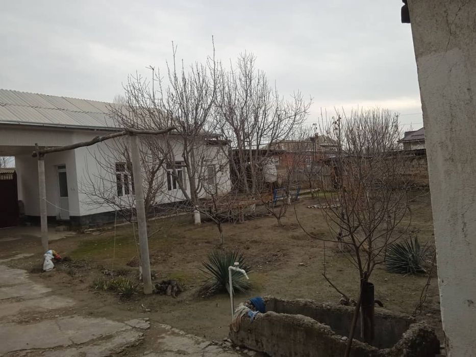 Uy sotiladi 26 sotix