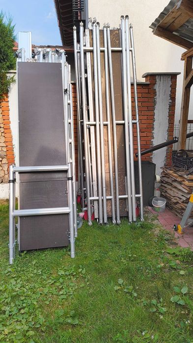 Închiriere schele mobile de aluminiu