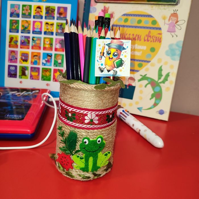 Моливници/табелки и чантички с цветя