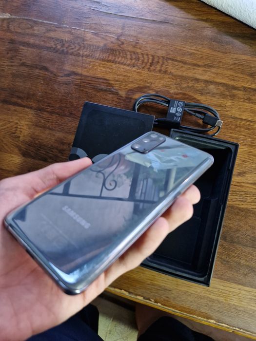 Продам или обменяю Samsung S20