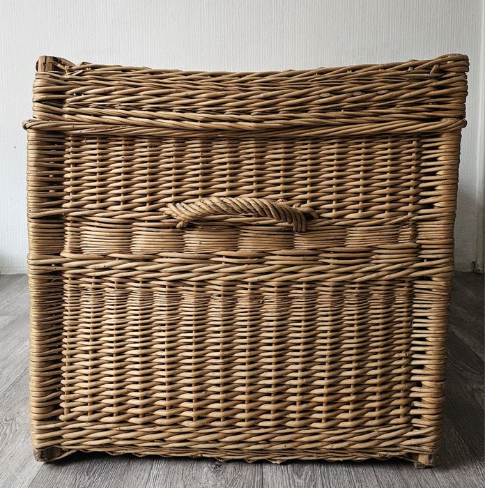 Уникален ръчно плетен кош/ракла,120х60х60