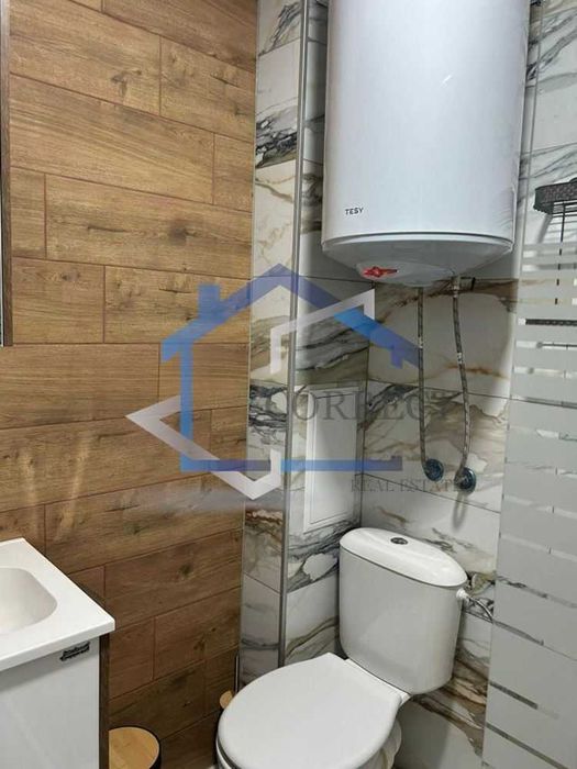 Дава се под наем Тристаен апартамент в Варна, Младост 1 - 75 кв.м за 612 € - Снимка #13