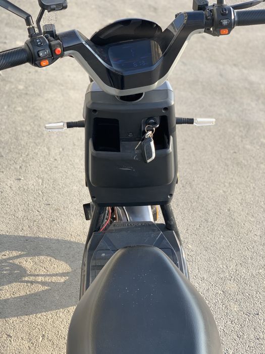 Bonvi електроскутер сотилади