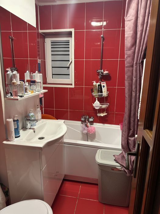 Vand apartament cu 2 camere