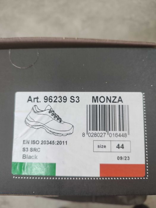 Работни обувки нови