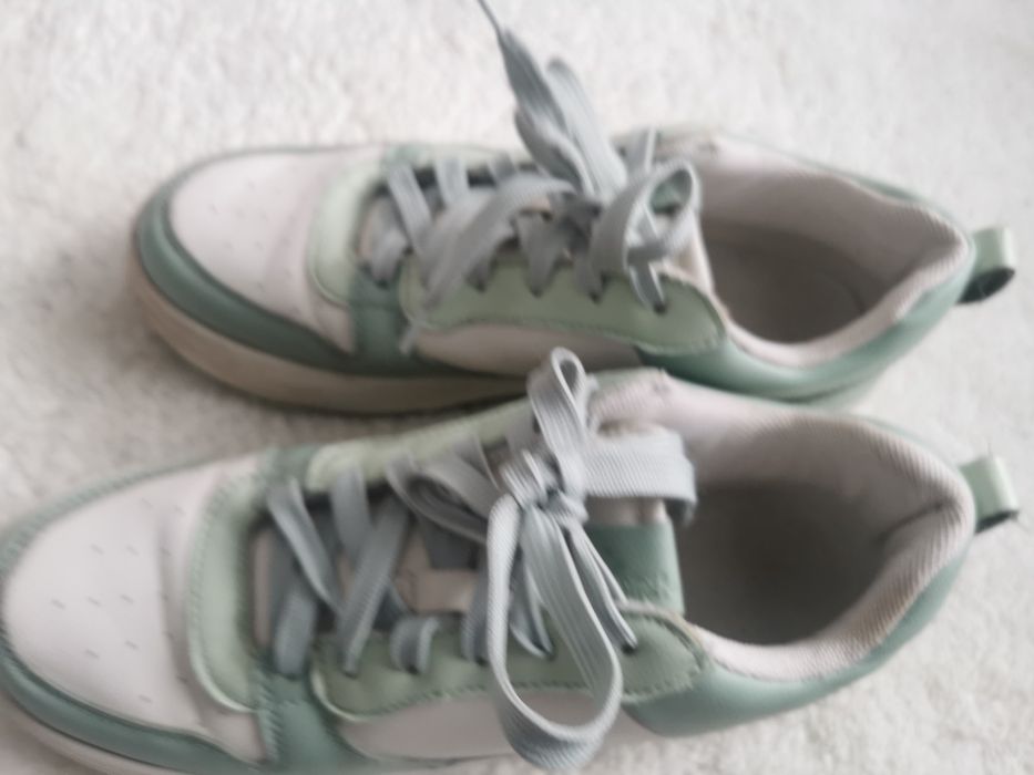 Adidași pull & bear