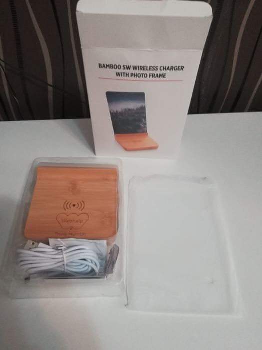 Încărcător wireless bambus