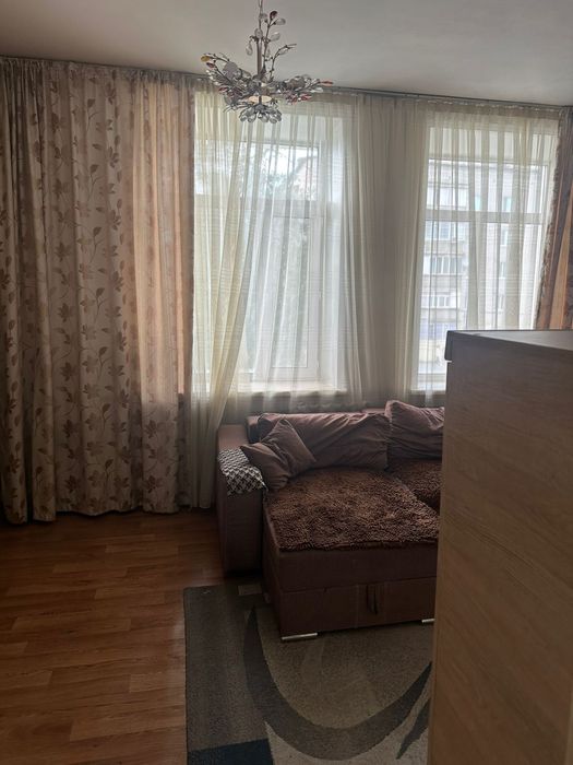 Продам 4-х комнатную квартиру