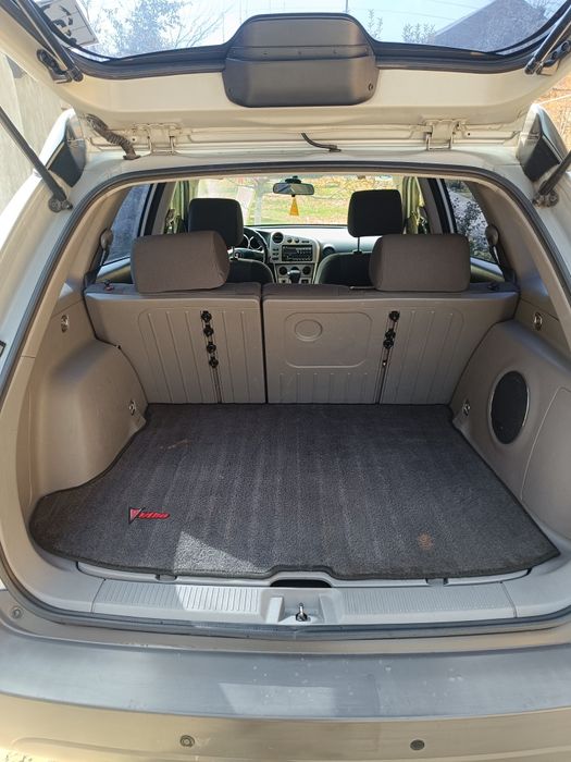 Автомобиль Pontiac Vibe