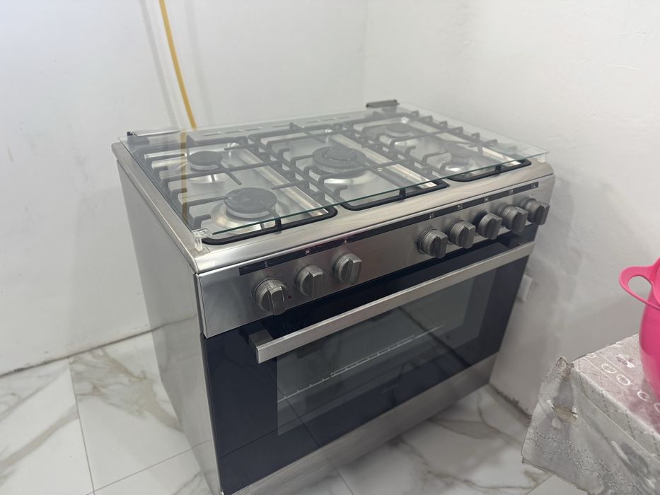 Продам газовую плиту