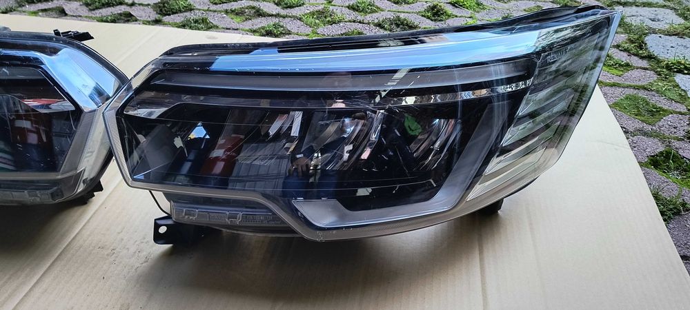 HELLA LED  260601790R / 260102899R pentru RENAULT Trafic III