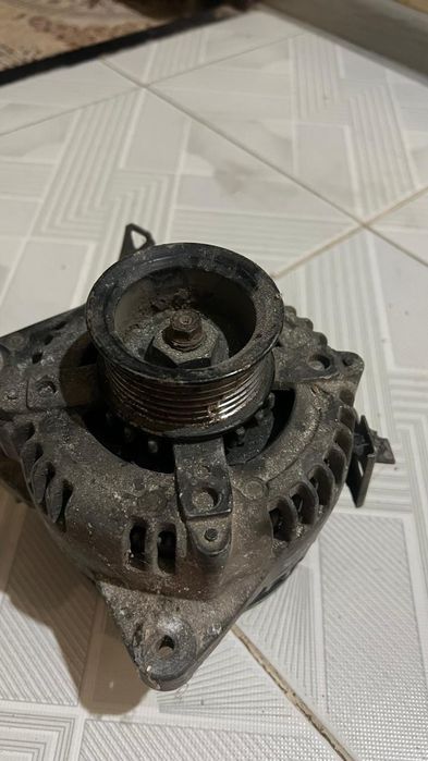 Продам генератор Камри 2,4