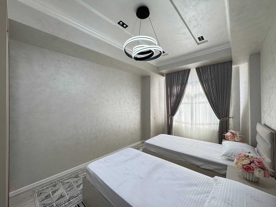 3х комнатная квартира на 5 этаже 102кв/м, в Самарканде