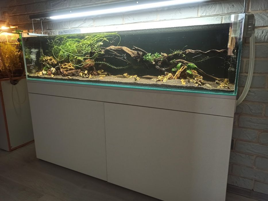Аквариум с тумбой